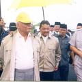 YB Dato' Sri Najib Tun Abdul Razak Bersama KDYMM Sultan Pahang dan YTM Tengku Mahkota Pahang Di Majlis Peletakan Batu Asas KUKTEM di Kuala Pahang, Pekan