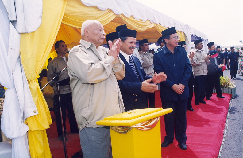 pecah tanah7.jpg