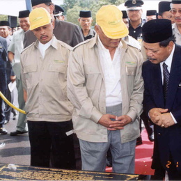 Majlis pecah tanah kampus pekan