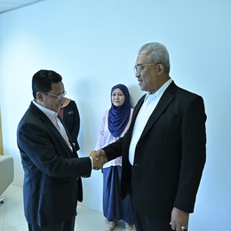 Kunjungan hormat pengurusan UMP ke Yayasan Felda