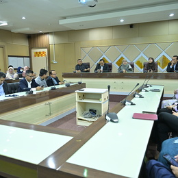 Libat Urus HR bersama Naib Canselor